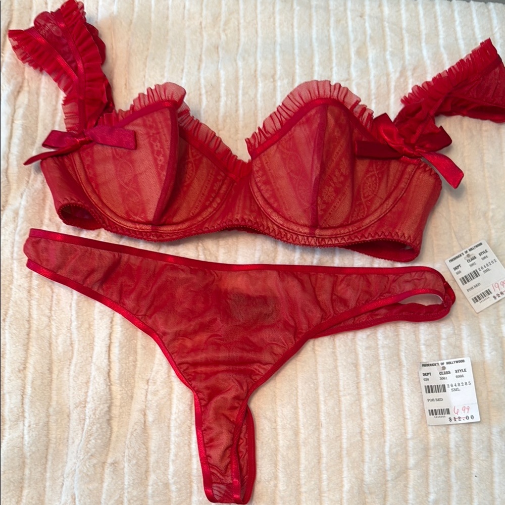 New with Tags- Frederick’s of Hollywood Elegant Red Lace Lingerie Set
